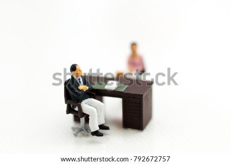 Miniature people : Businessman meeting with employee for job interviews, job vacancies. Image use for reducing unemployment rate.