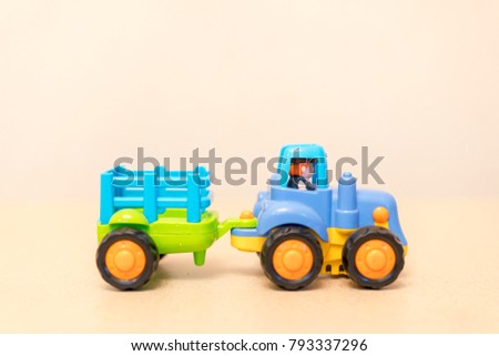 Child tractor with trailer