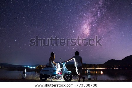 
The Milky Way and the stars in the night sky are very beautiful.