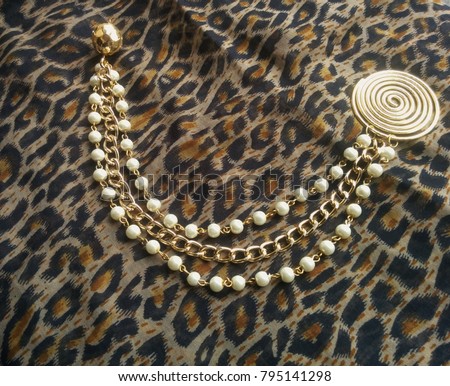 Funky gold necklace
