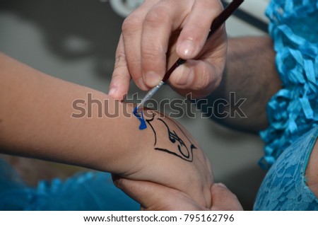 Arm painting in children's party