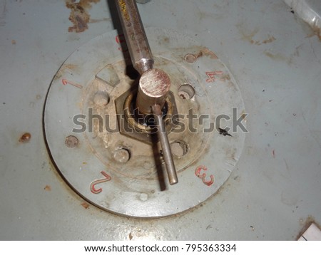 Tap Changer of the transformer has leakage and rust