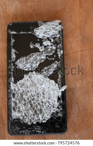 broken screen in your mobile phone