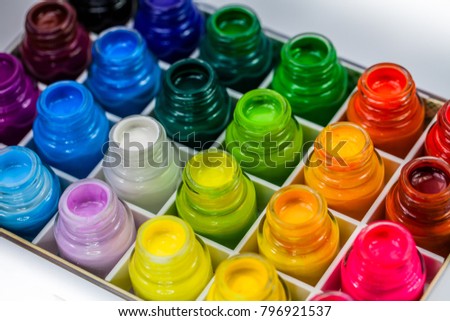 Poster color for student range cheap price easy to paint for student. color are bold bright and opaque. They are easy to mix, flow easily and dry quickly making painting a delightful experience.