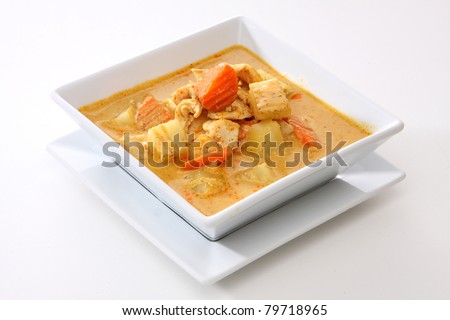 Yellow Curry Chicken (Massaman  Curry Chicken)
