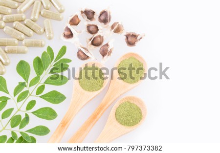 Fresh leaves, powder, capsules and moringa seeds - Moringa oleifera