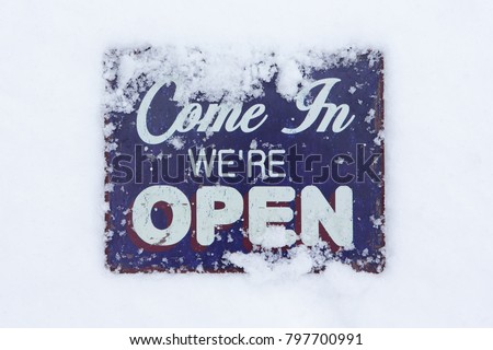 come in were open sign