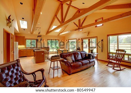 Cowboy ranch living room in Washington State with leather sofas