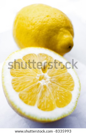 a photo of a lemon