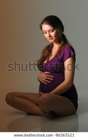 Picture of young pregnant woman