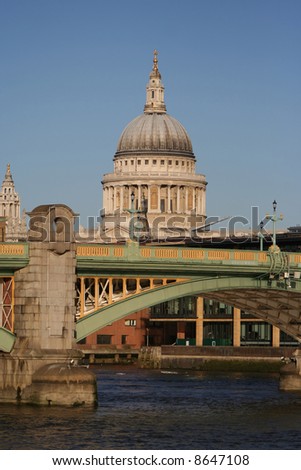 St Paul's cathedral and bridge across Thames