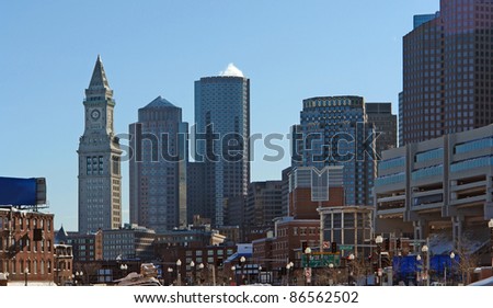 city view of Boston (Massachusetts, USA) in front of blue sky