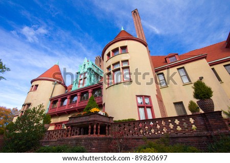 COINDRE-HALL Stock Photos and Images - Avopix.com