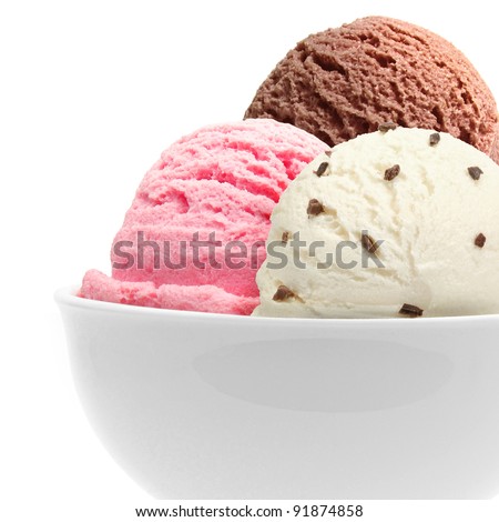 ice cream in bowl / mixed ice cream or vanilla ice cream with chocolate