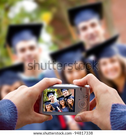 Group of students taking a picture in their graduation