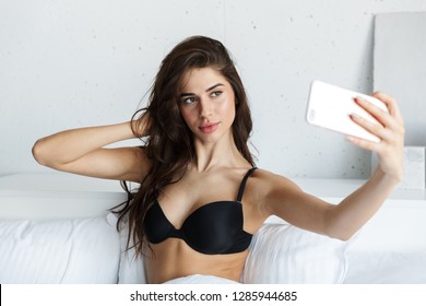 Brunette lingerie selfie apologise Brunette lingerie selfie something