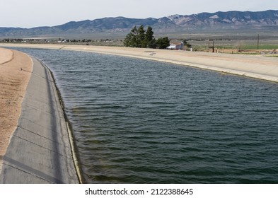 Image of a channel of the California aqueduct system shown in Palmdale, California.