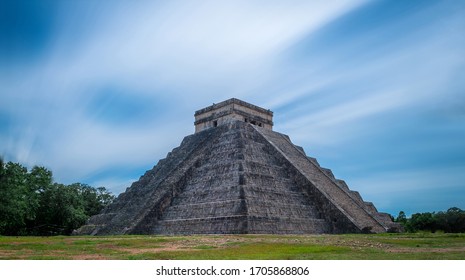 Image Of Chichen Itza Pyramid