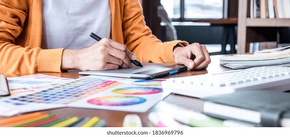 784,939 Drawing on computer Images, Stock Photos & Vectors | Shutterstock