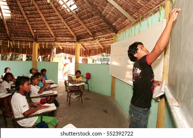 Image File Students And Teacher, Seen In Indigenous School Classroom In Jaqueira Village In The City Of Porto Seguro(BA), Brazil - 18 June 2010.




