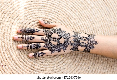 Mehndi Design Hand Images Stock Photos Vectors Shutterstock