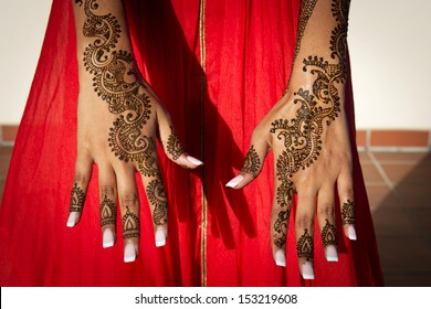 Image of Henna Tattoo's on an Indian bride's hands