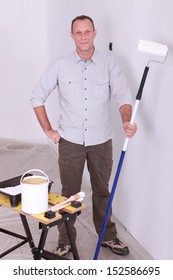 Image horizontal with roller painter