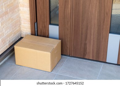 Image Of Leaving Parcel Delivery Luggage At Unattended Entrance