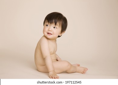 Nude with baby in Zhengzhou