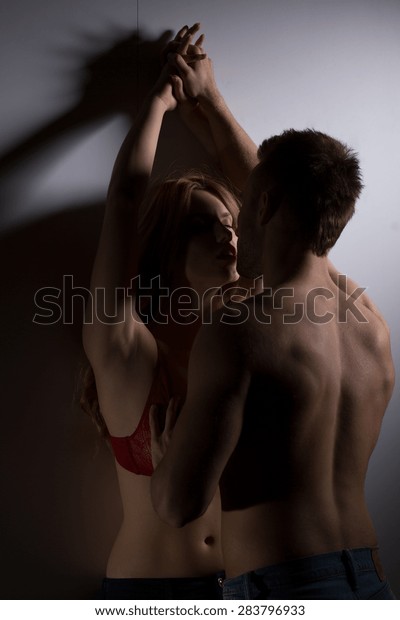 Kissing Sex Pic