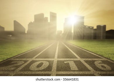 20,484 Running Track Start Finish Images, Stock Photos & Vectors 