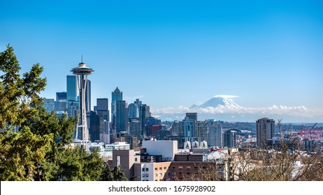 An image of Seattle with Mt Rainier in the background