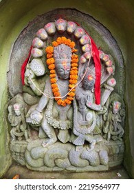 Image Of Standing Vishnu And Laxmi