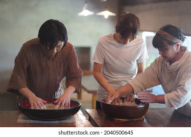 Image Of A Woman Making Soba Noodles 