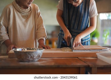 Image Of A Woman Making Soba Noodles 