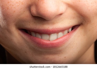 image of a woman mouth smiling