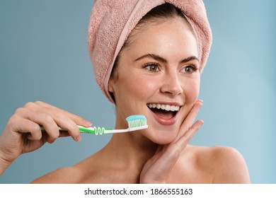 7,689 Brush teeth shower Images, Stock Photos & Vectors | Shutterstock