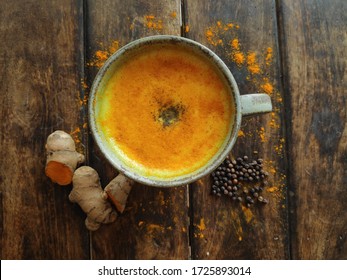 Immune Booster - Turmeric Latte Or Haldi Doodh Made With Turmeric, Milk And Pepper 