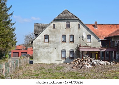 Impact Of Rural Structural Change: Ruin Of An Old Village Inn 