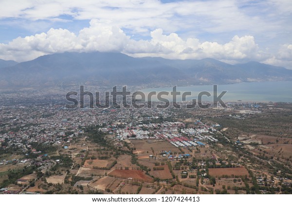 Impact Tsunami That Occurred Along Palu Stock Photo Edit Now