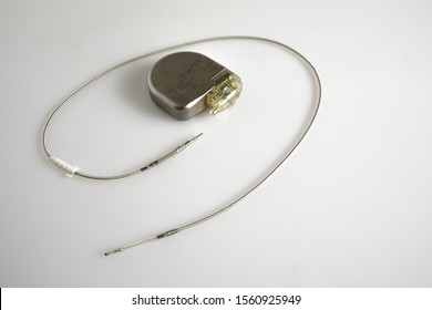 Implantable Cardioverter Defibrillator Icd Pacemaker Leads Stock Photo ...