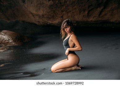 College Girl Group Nude Sunbathing - Trompe Stock Photos, Images & Photography | Shutterstock