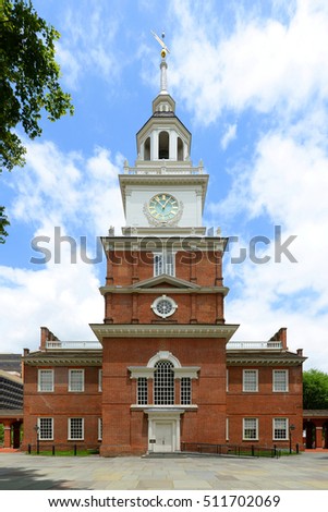 Independence Hall front facade in old town Philadelphia, Pennsylvania, USA.
