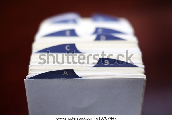 Index cards for organizing business contacts and\
information 