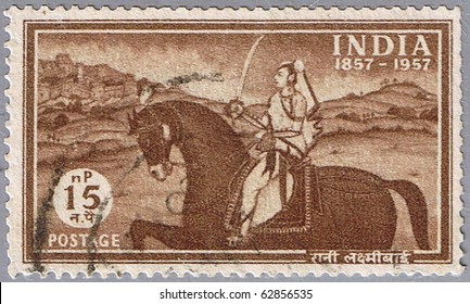 INDIA - CIRCA 1957: A Stamp Printed In India Shows A Portrait Of An Indian Fighter For Independence Of India Rani Lakshmi Bai, Circa 1957