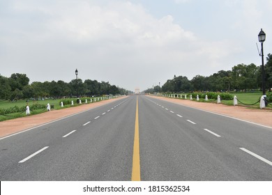 India Gate, Rajpath , New Delhi/India- September 02 2020: Due To Covid 19 No Visitor. No Traffic. Silent Road.