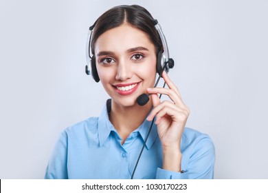 indiana bela empresária trabalhando no call center