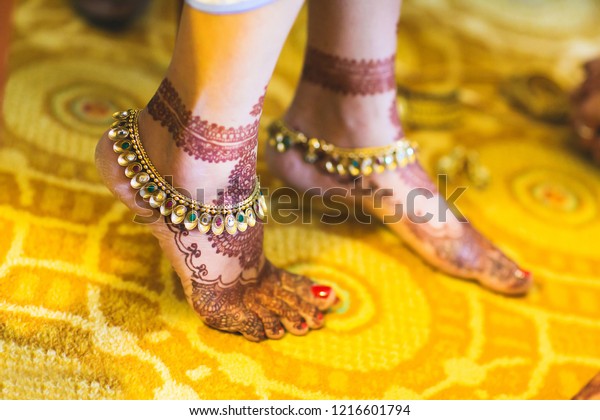 anklet payal feet