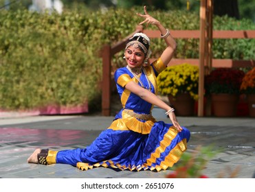 Indian Dancer Stock Photo 2651076 | Shutterstock