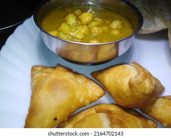 Indian Fast Food Chola Samosa 